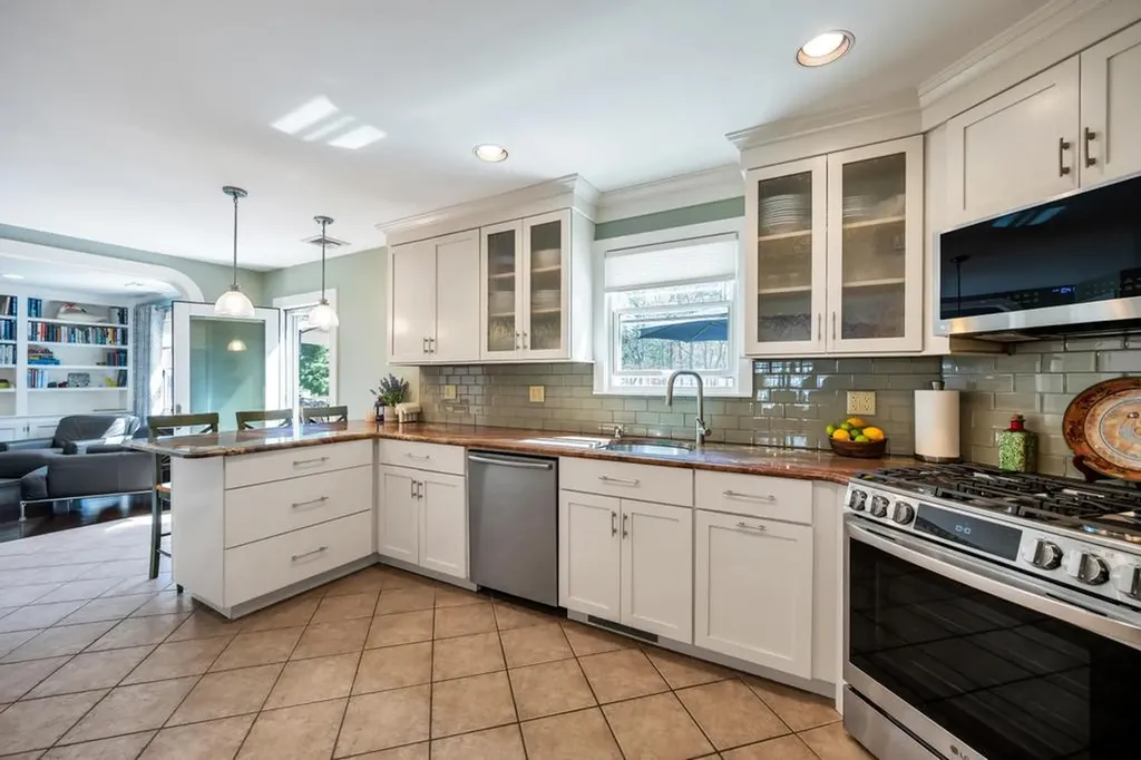 9 Deborah Drive Westhampton Beach NY 11978