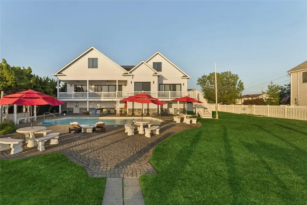 894 S Long Beach Avenue Freeport NY 11520