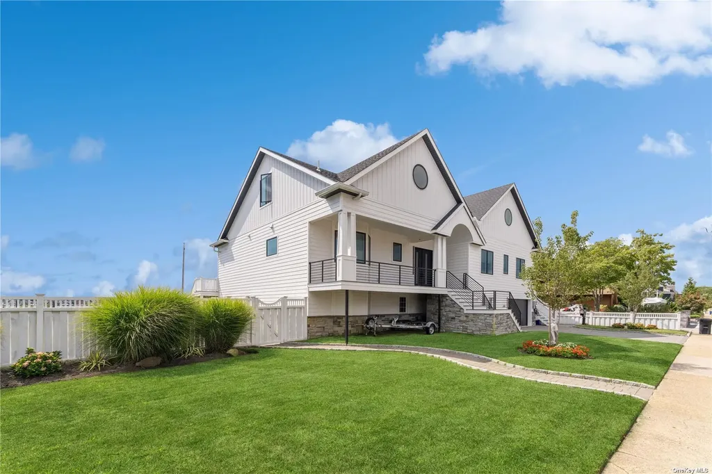 894 S Long Beach Avenue Freeport NY 11520