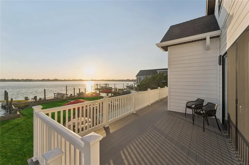 894 S Long Beach Avenue Freeport NY 11520