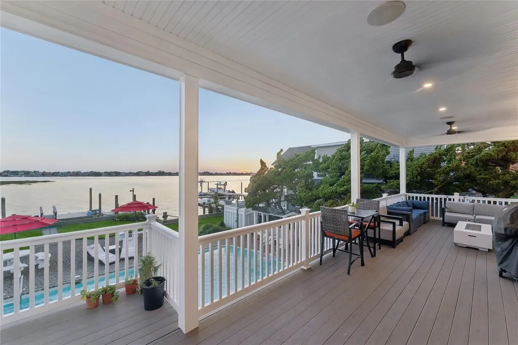 894 S Long Beach Avenue Freeport NY 11520