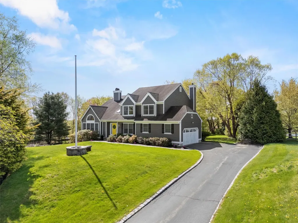 49 Watergate Drive Amawalk NY 10501