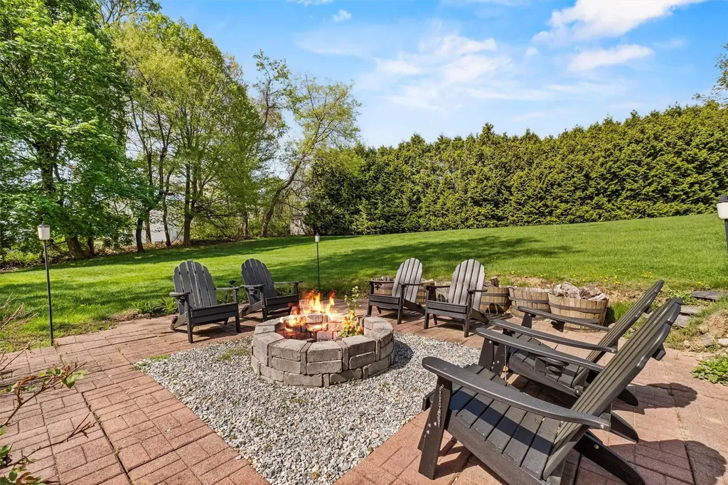 49 Watergate Drive Amawalk NY 10501