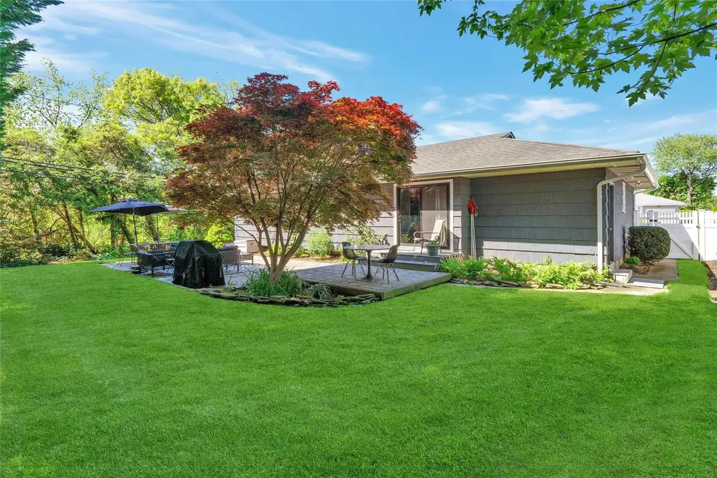 142 Sutton Drive Plainview NY 11803