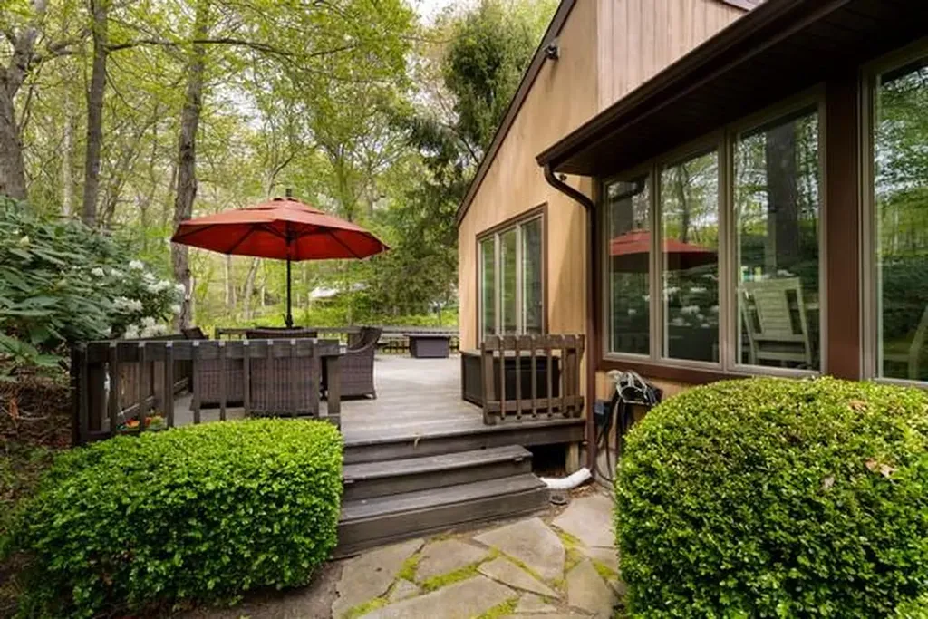 6 Circle Drive Shoreham NY 11786