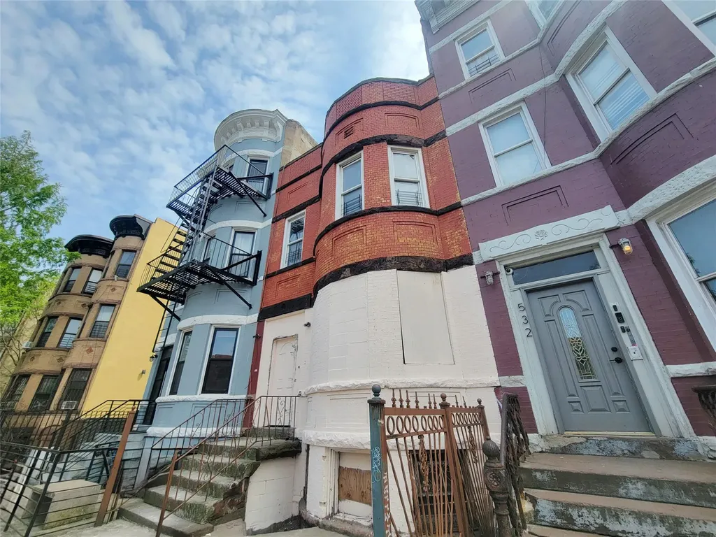 534 Kosciuszko Street Brooklyn NY 11221
