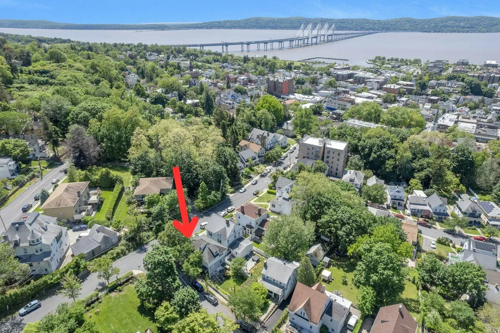 65 Hamilton Place Tarrytown NY 10591
