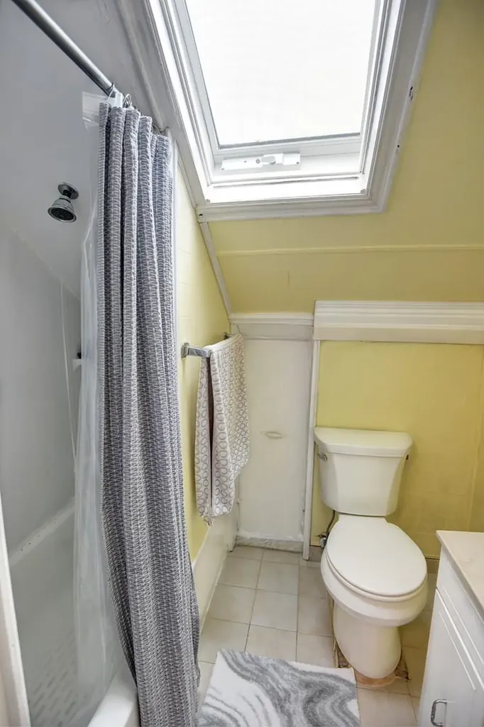 21 Potter Lane Levittown NY 11756