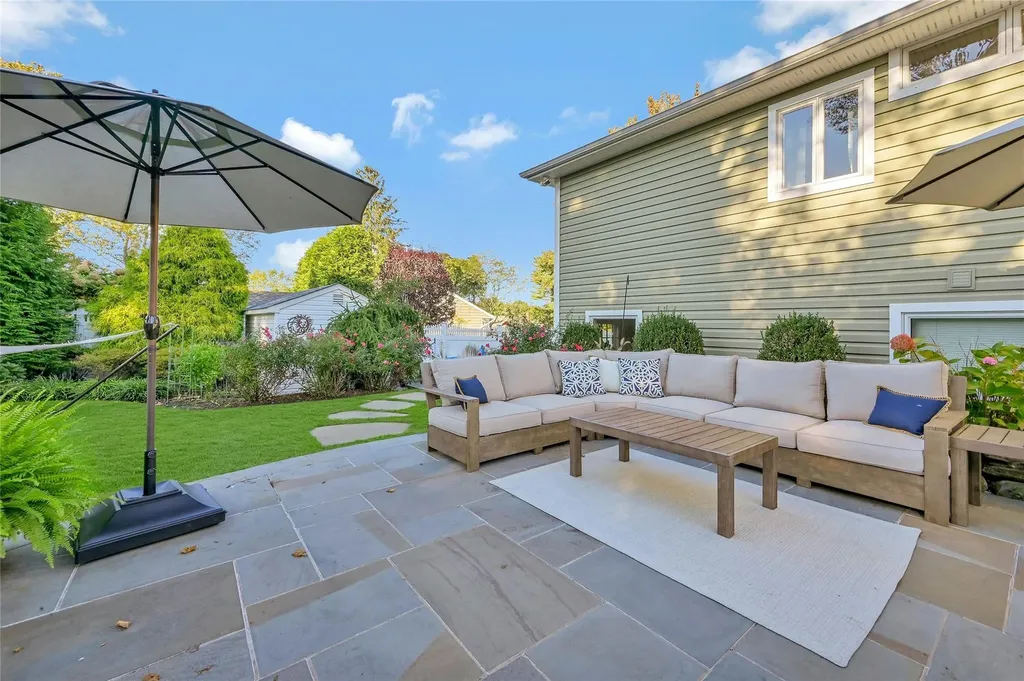 12 Duncan Lane Halesite NY 11743
