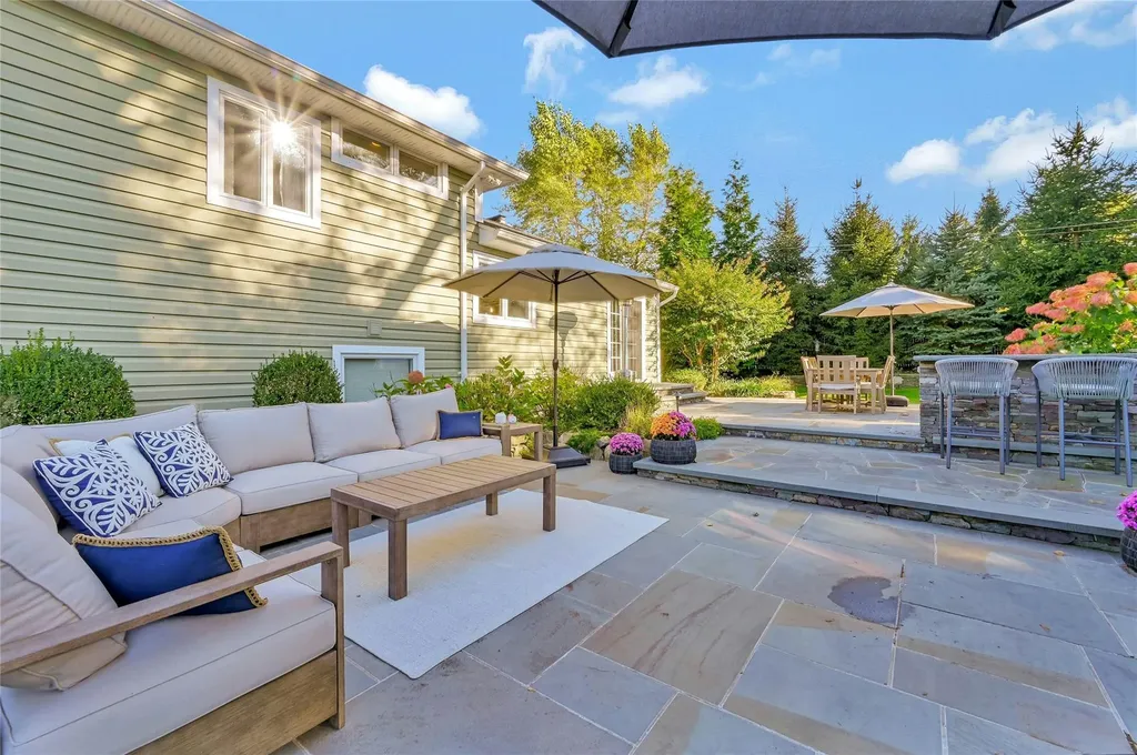 12 Duncan Lane Halesite NY 11743
