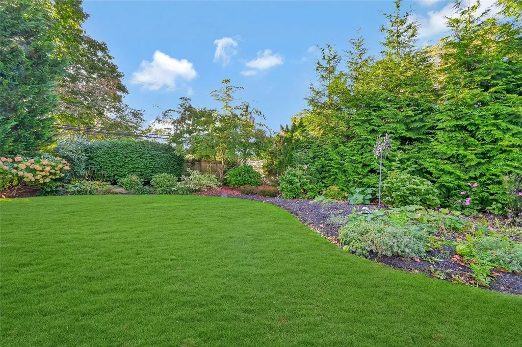 12 Duncan Lane Halesite NY 11743