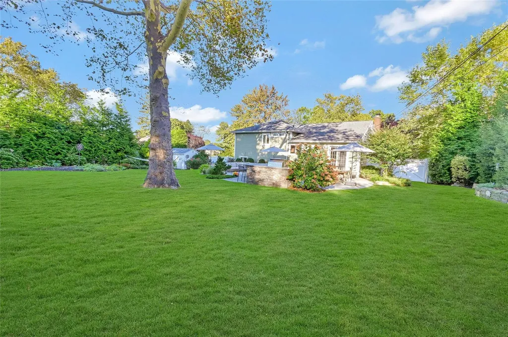 12 Duncan Lane Halesite NY 11743