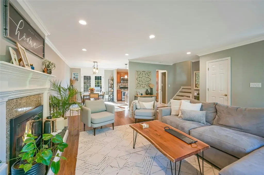 12 Duncan Lane Halesite NY 11743