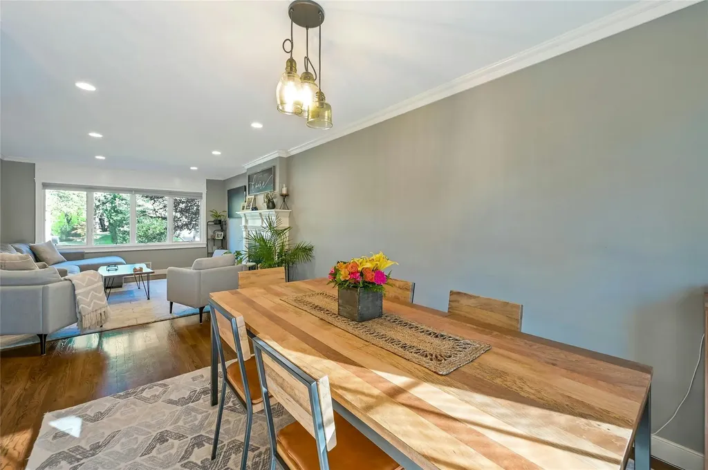 12 Duncan Lane Halesite NY 11743