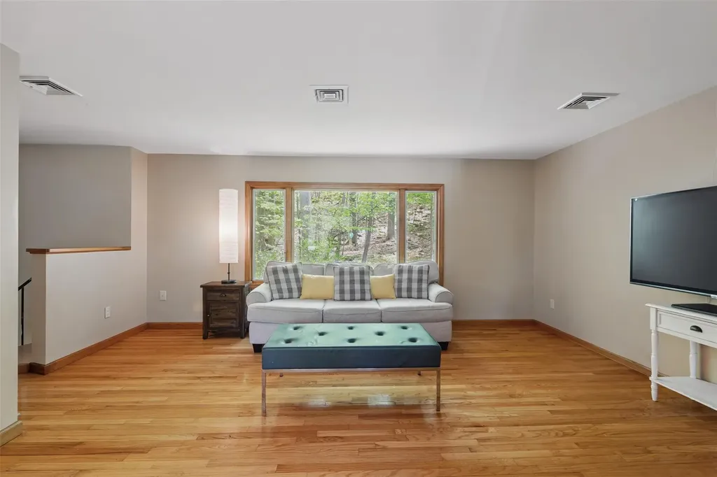 3 Oak Tree Drive Cornwall NY 12518