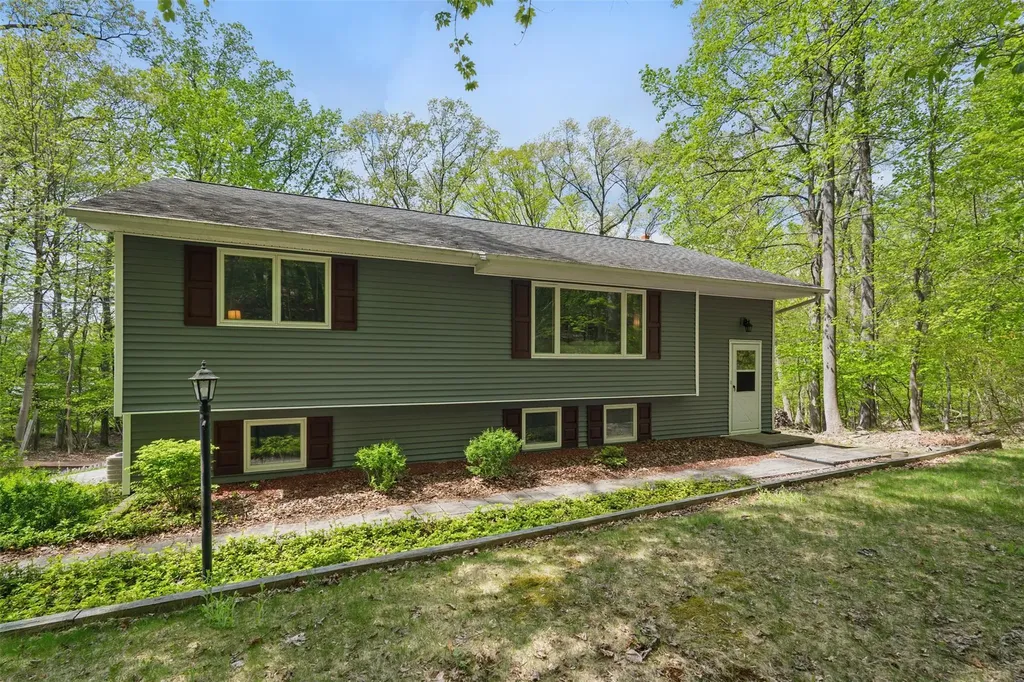 3 Oak Tree Drive Cornwall NY 12518