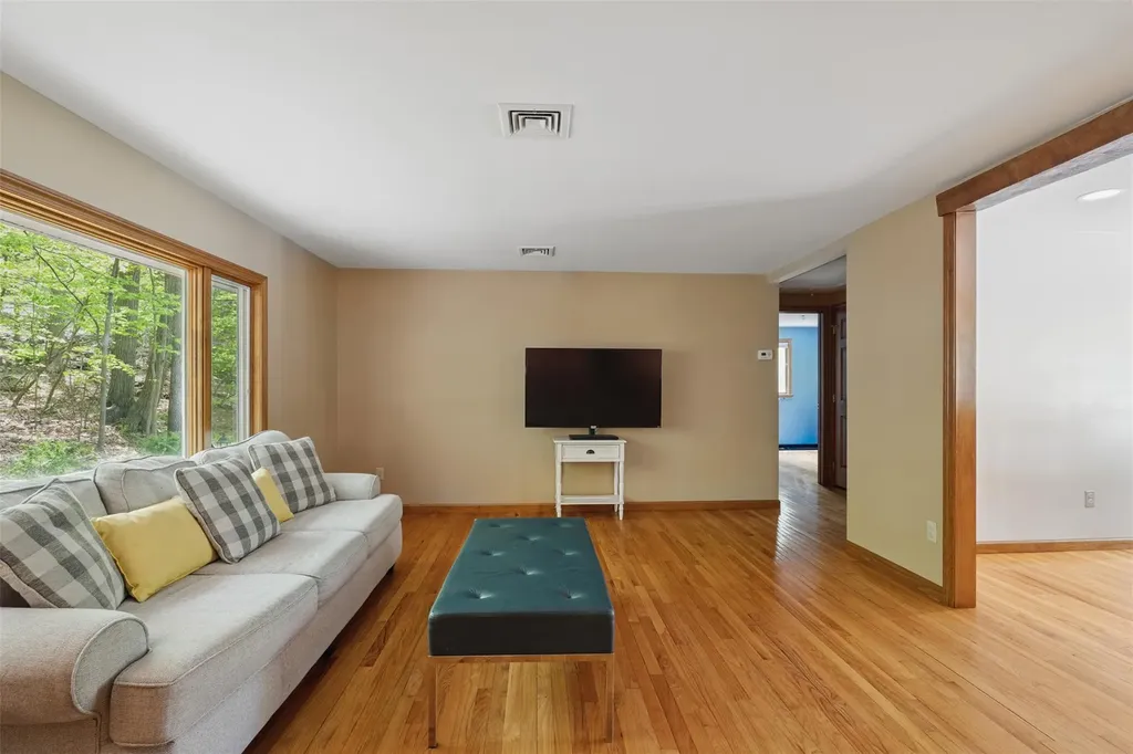 3 Oak Tree Drive Cornwall NY 12518