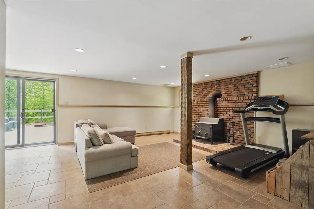 3 Oak Tree Drive Cornwall NY 12518