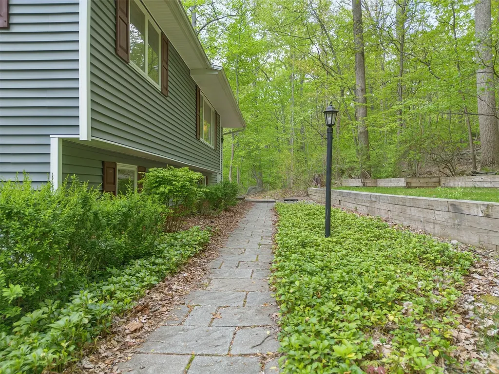 3 Oak Tree Drive Cornwall NY 12518