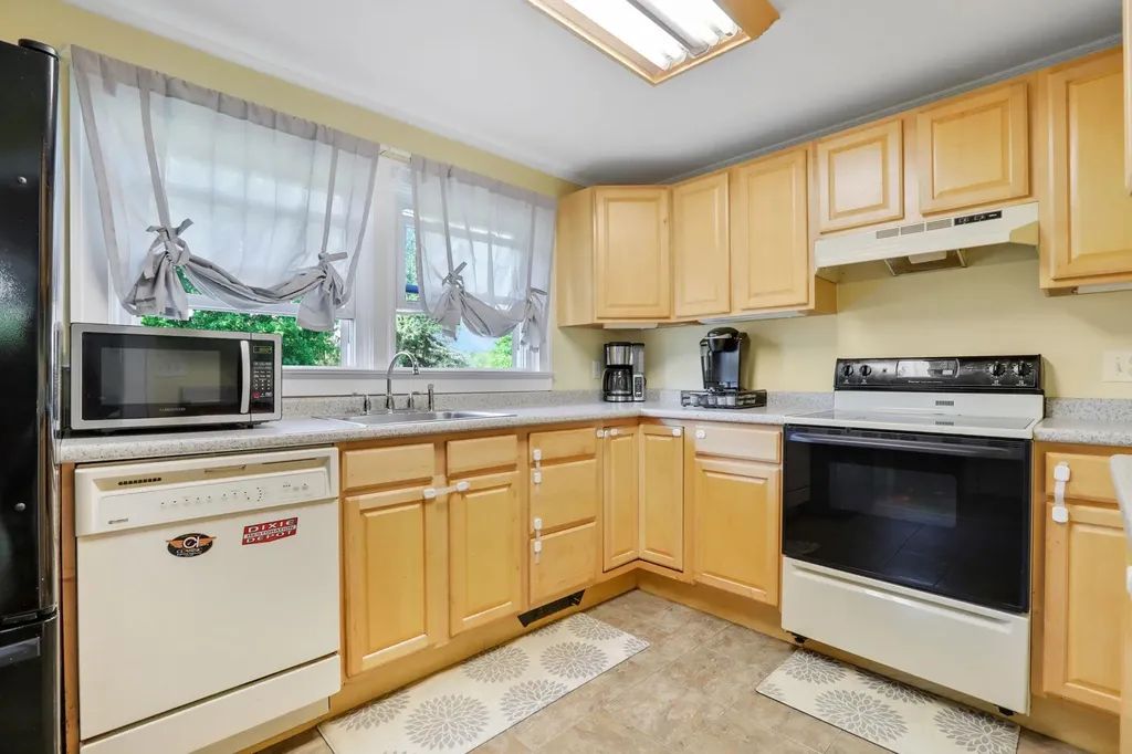 63 Osborne Hill Road Fishkill NY 12524