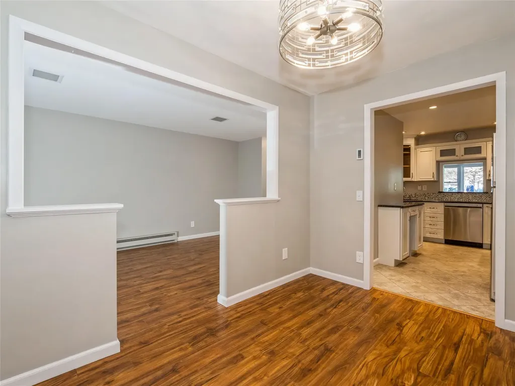 6 Coll Hollow Road Poughkeepsie NY 12601