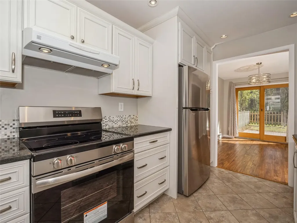 6 Coll Hollow Road Poughkeepsie NY 12601