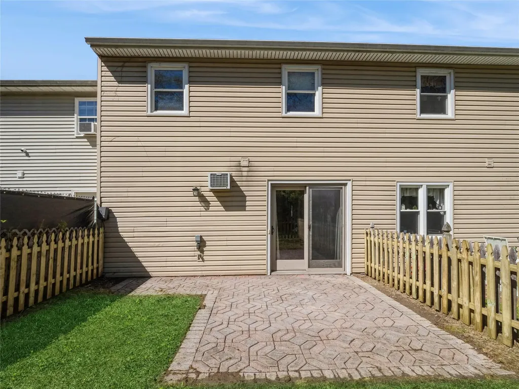 6 Coll Hollow Road Poughkeepsie NY 12601