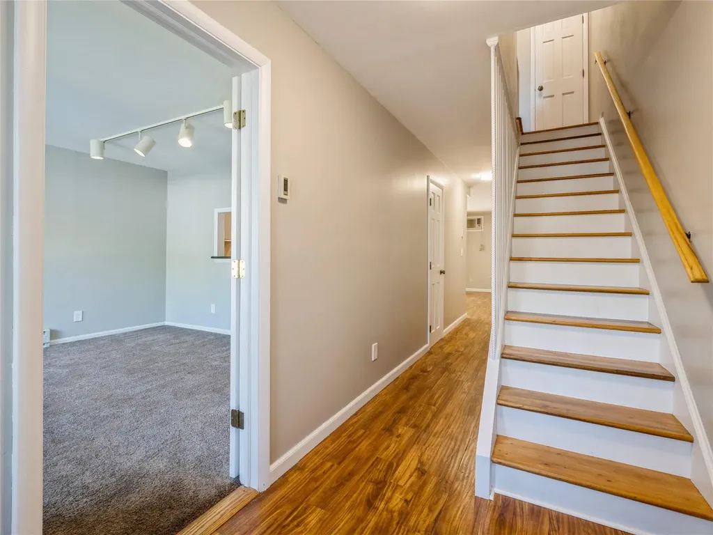 6 Coll Hollow Road Poughkeepsie NY 12601