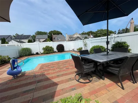 248-43 88th Road Bellerose NY 11426