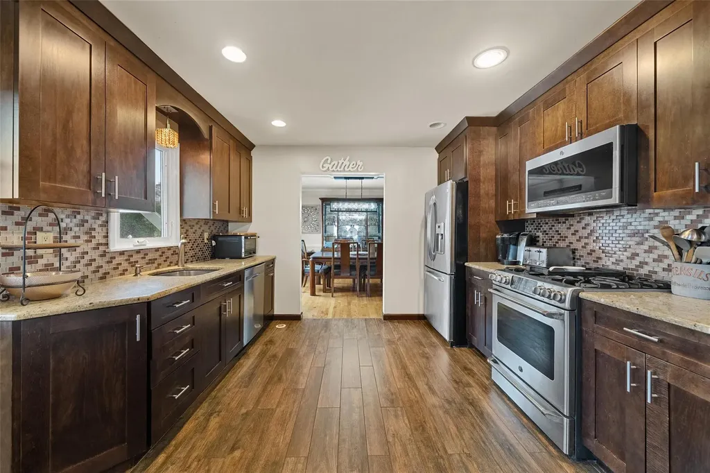 10 Sage Place Eastchester NY 10709
