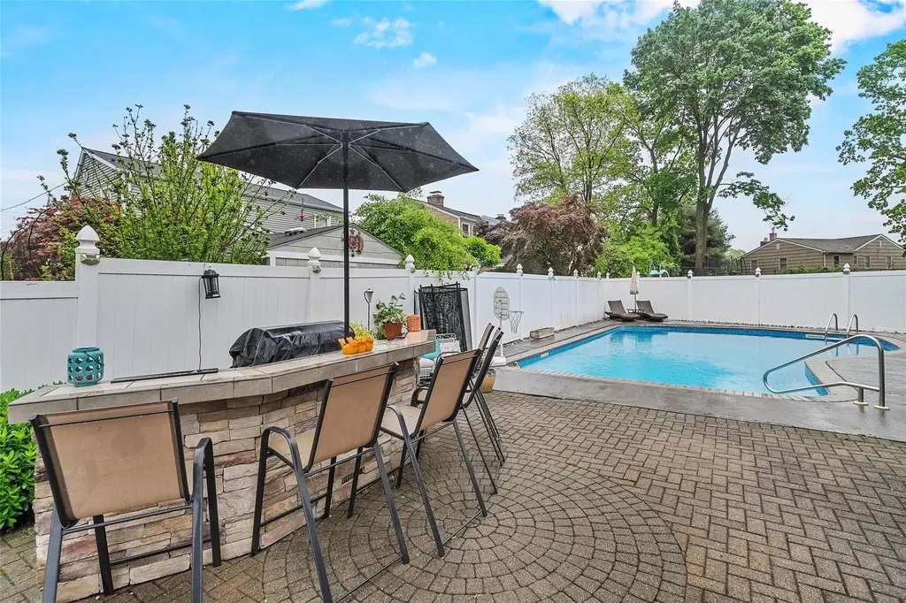 10 Sage Place Eastchester NY 10709
