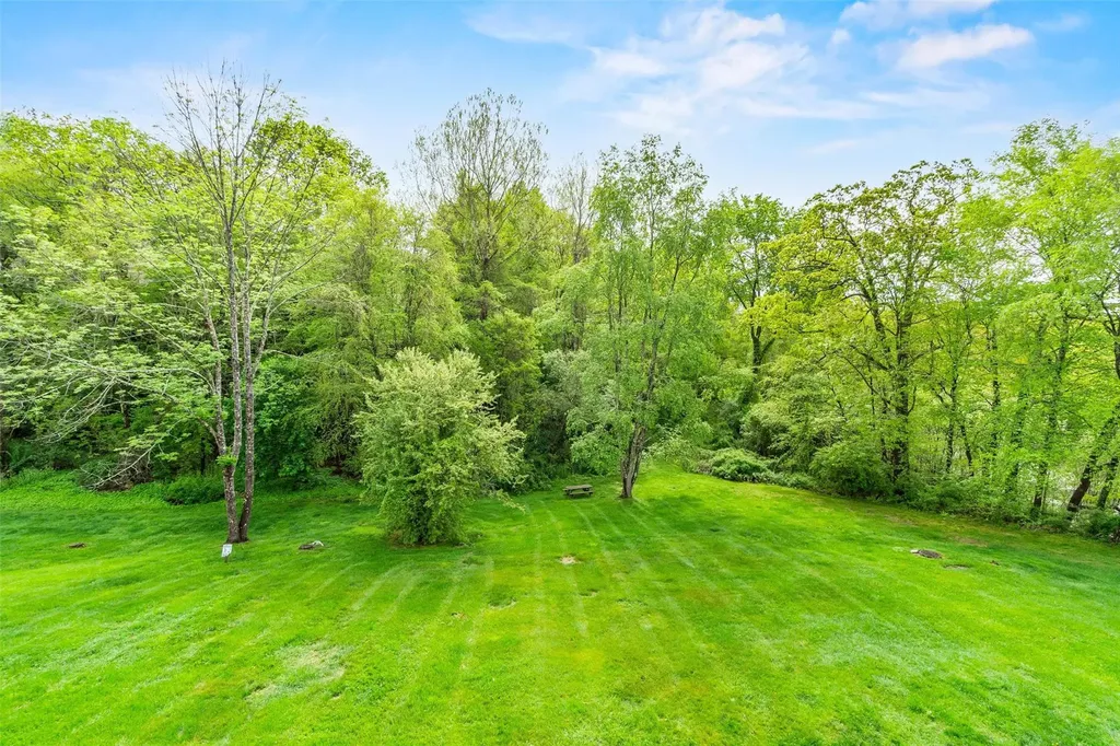 311 Fox Run Lane Carmel NY 10512