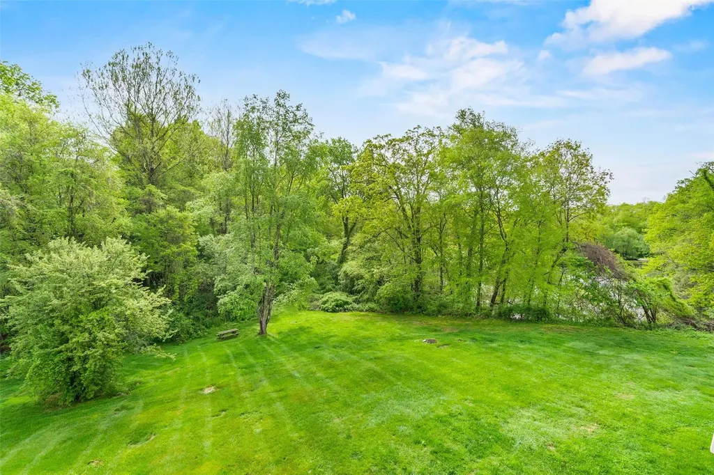 311 Fox Run Lane Carmel NY 10512