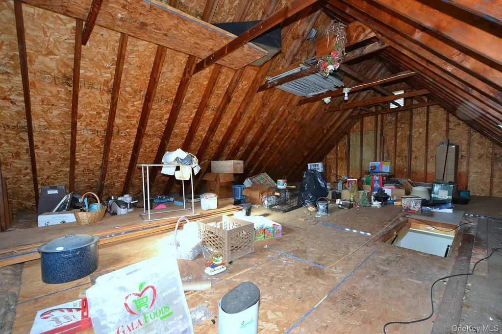 72 Old Farm Road Riverhead NY 11901