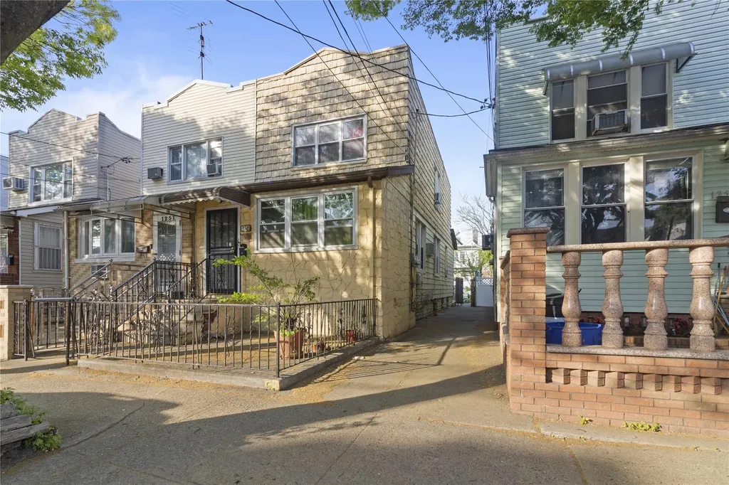 1253 E 89th Street Brooklyn NY 11236