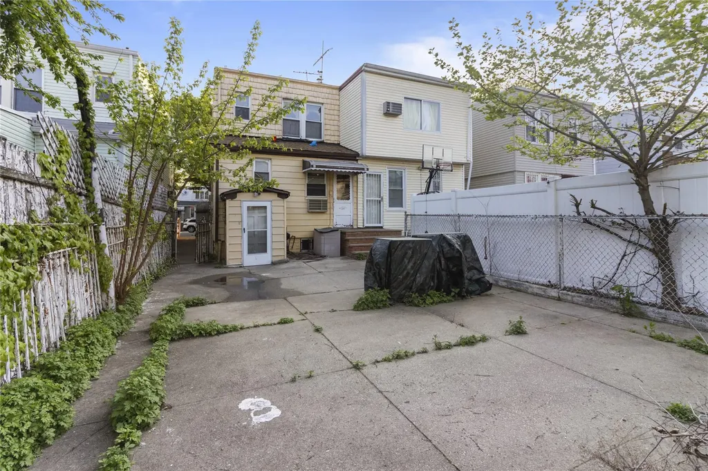 1253 E 89th Street Brooklyn NY 11236