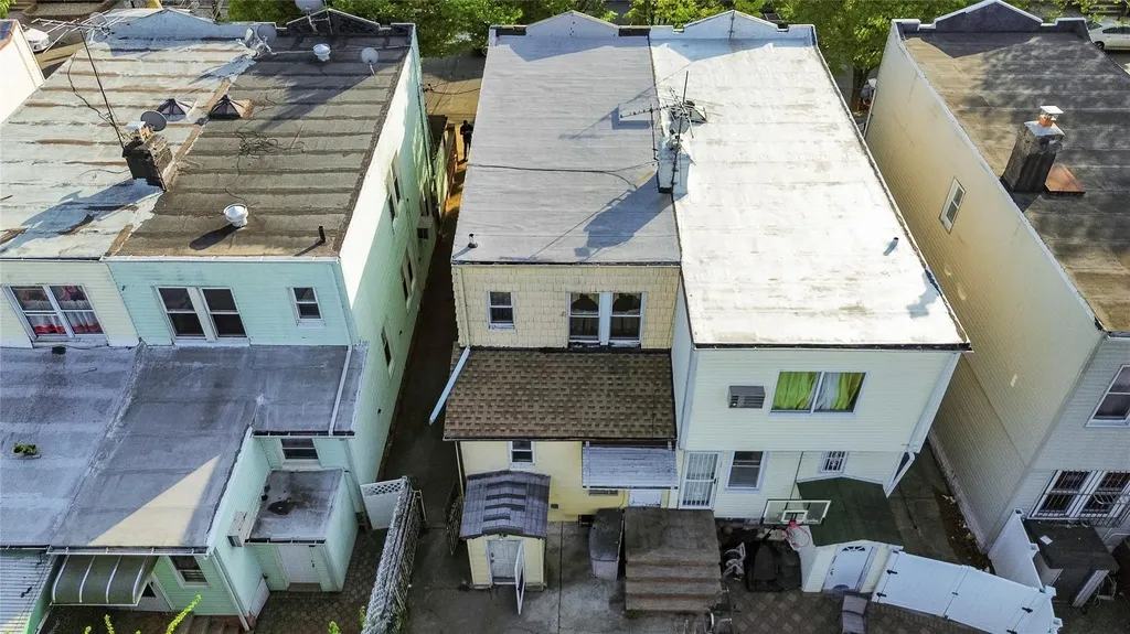 1253 E 89th Street Brooklyn NY 11236