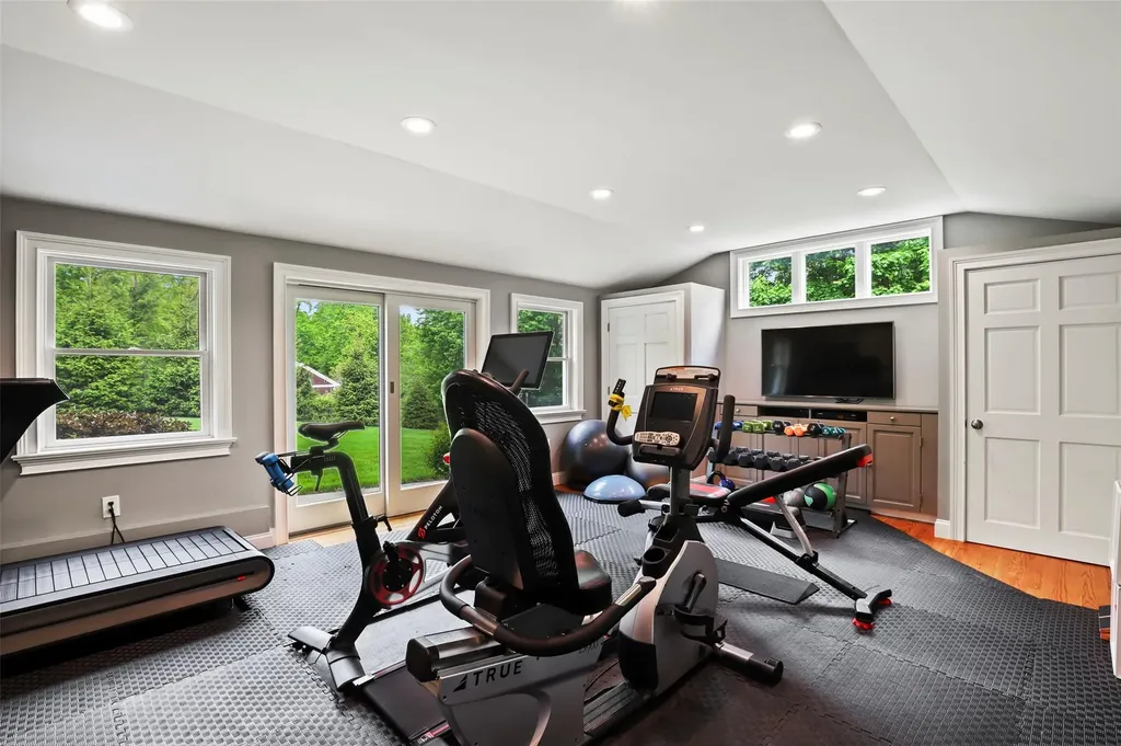 8 North Lane Armonk NY 10504