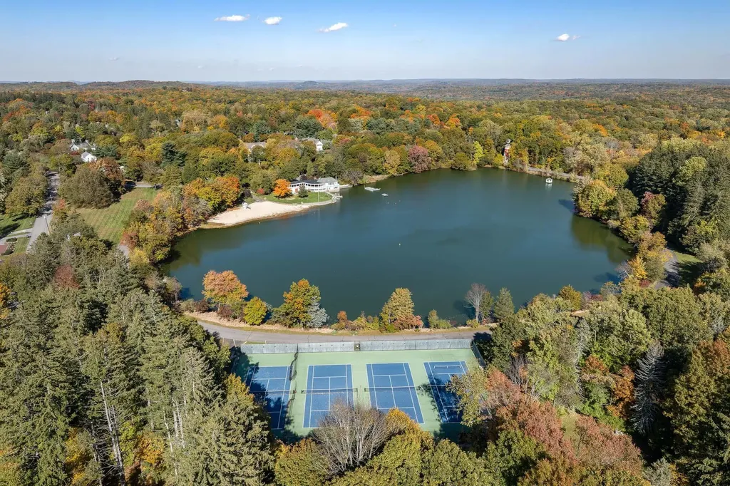 8 North Lane Armonk NY 10504