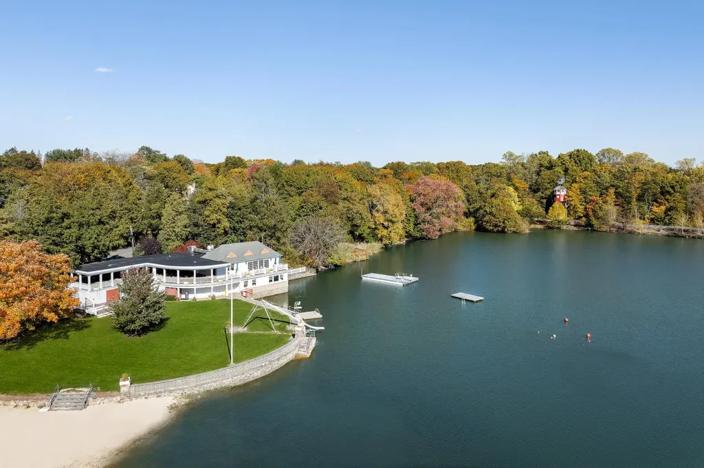 8 North Lane Armonk NY 10504