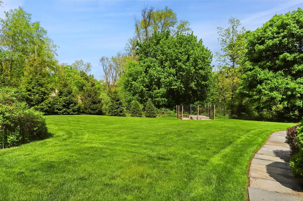 8 North Lane Armonk NY 10504