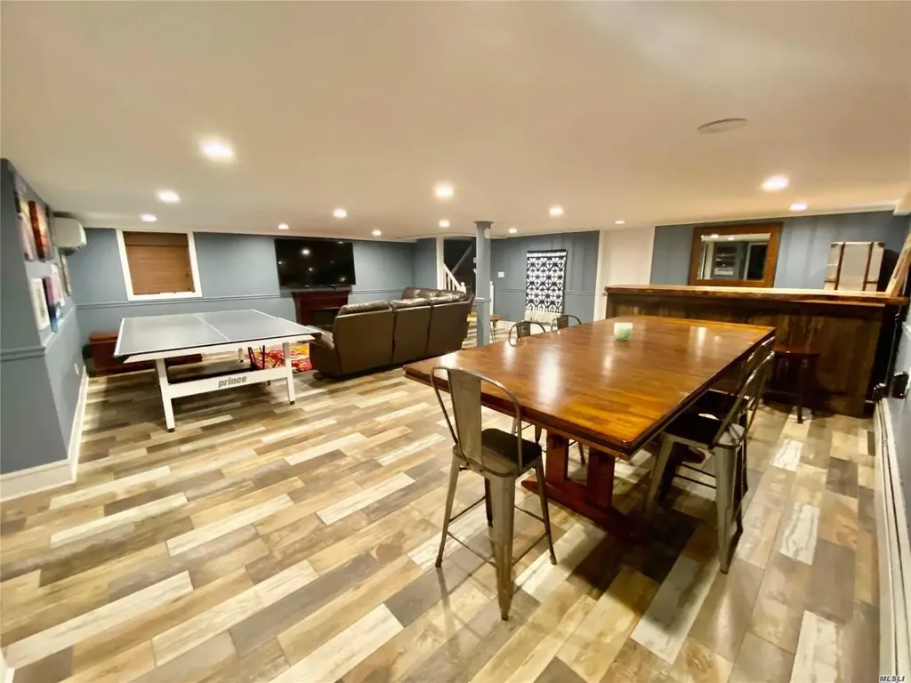 131 Taft Avenue Long Beach NY 11561