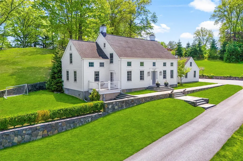28 Colonial Road White Plains NY 10605