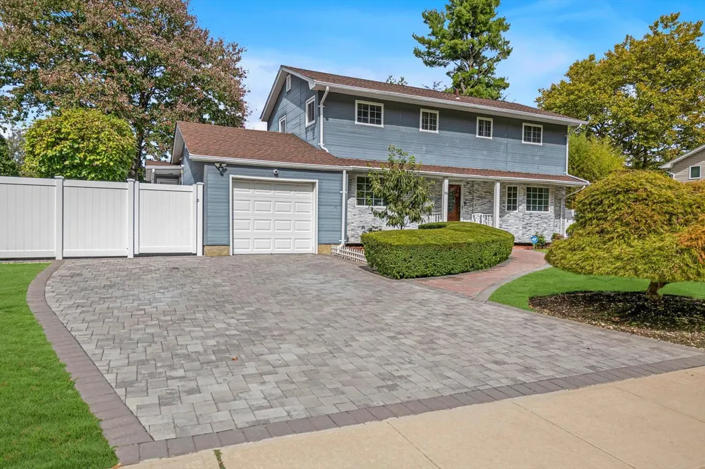66 Rockland Drive Jericho NY 11753