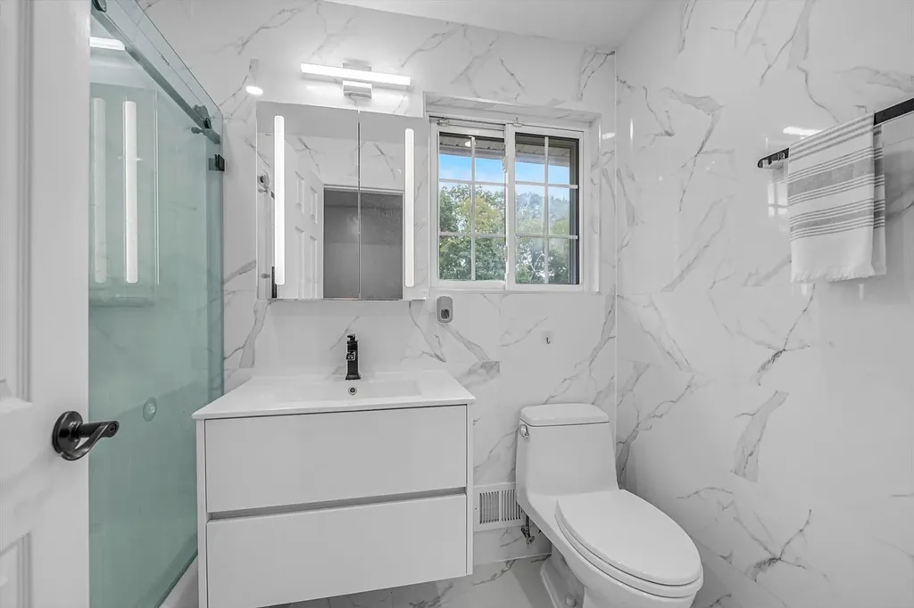 66 Rockland Drive Jericho NY 11753