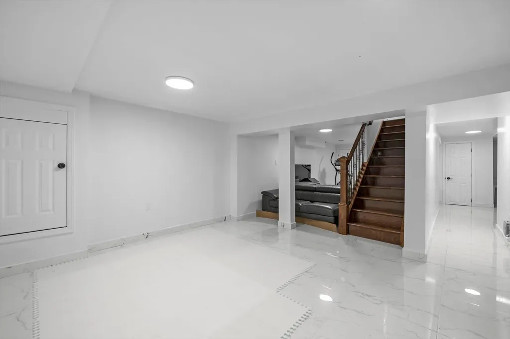 66 Rockland Drive Jericho NY 11753