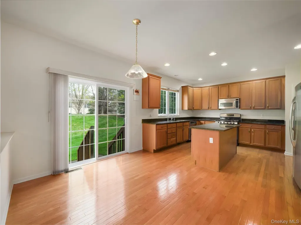 417 Vassar Place Fishkill NY 12524