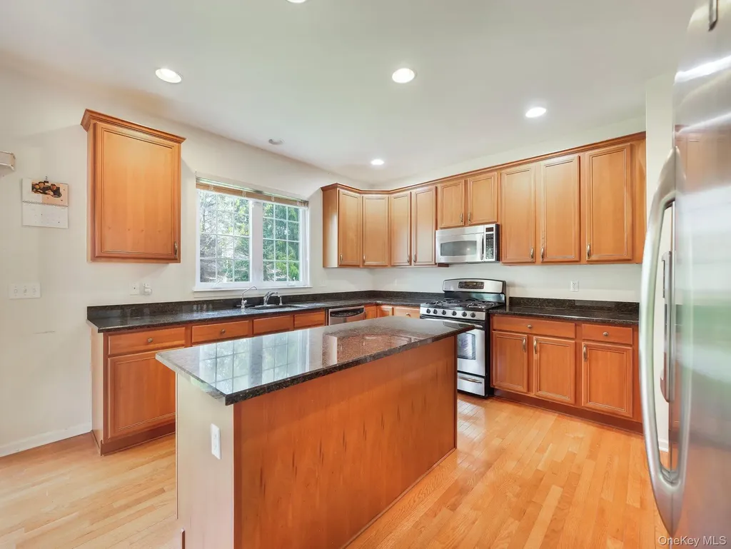 417 Vassar Place Fishkill NY 12524