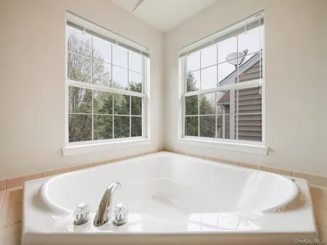 417 Vassar Place Fishkill NY 12524