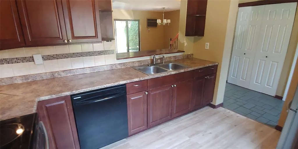 57 Hudson Heights Drive Poughkeepsie NY 12601